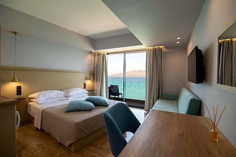 Aianteion Bay Luxury Hotel & Suites