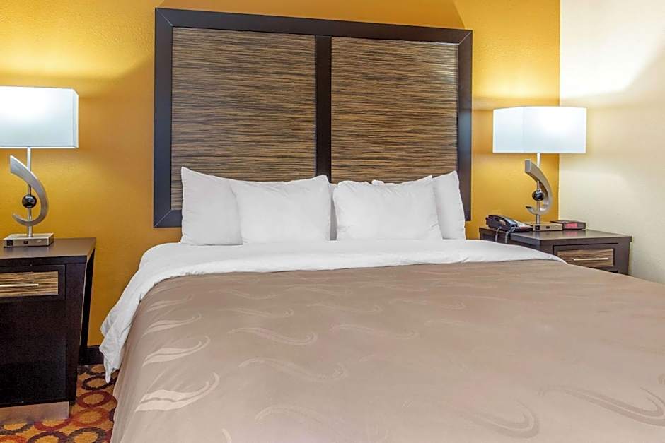 Quality Inn & Suites Montgomery East Carmichael Rd
