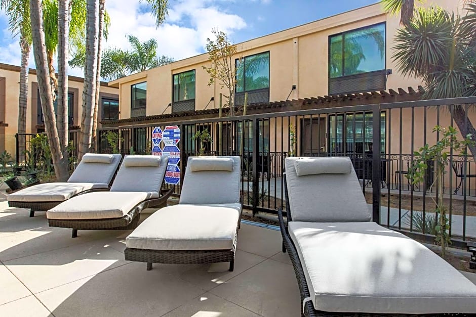 The Cove Hotel