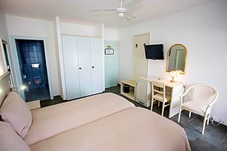 Triple Room with Lake View