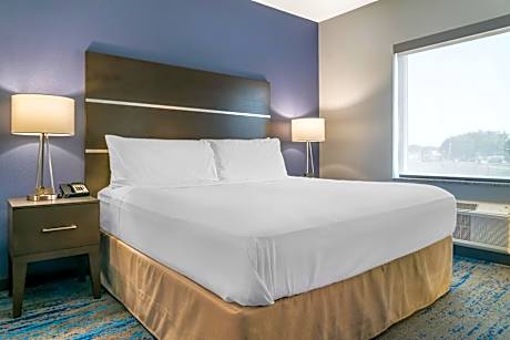 King Room - Accessible/Non Smoking