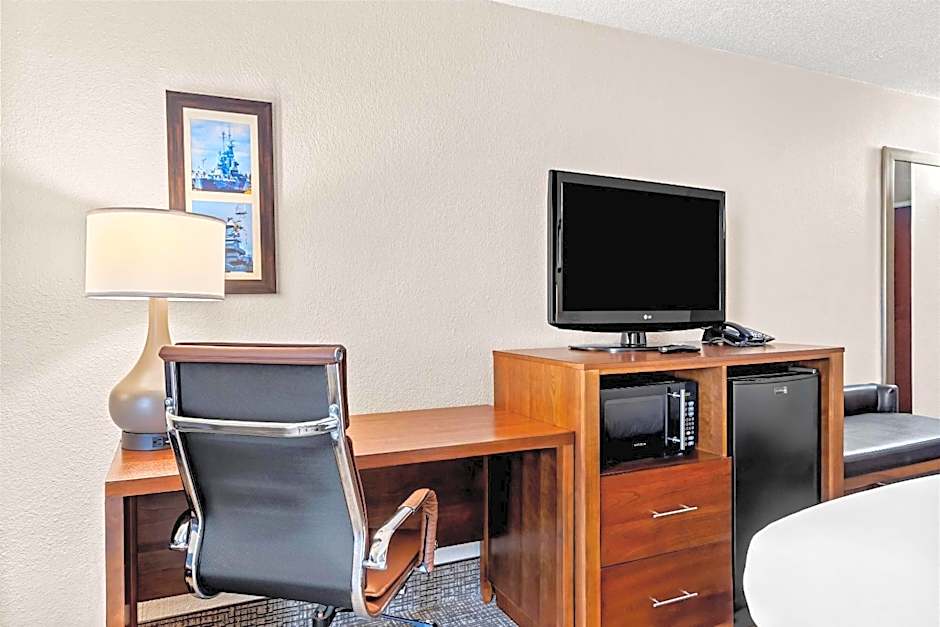 Comfort Inn University