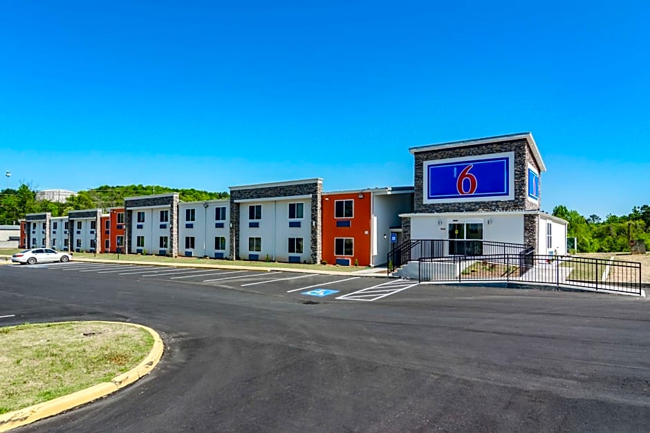 Motel 6-White, GA - Cartersville