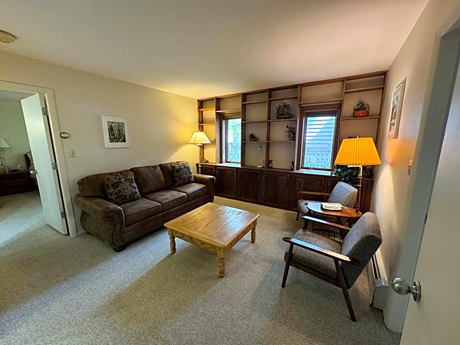 Shadow Mountain Lodge