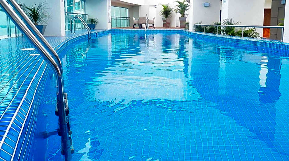 Wyndham Guayaquil, Puerto Santa Ana