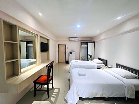 Golden House Service Apartment