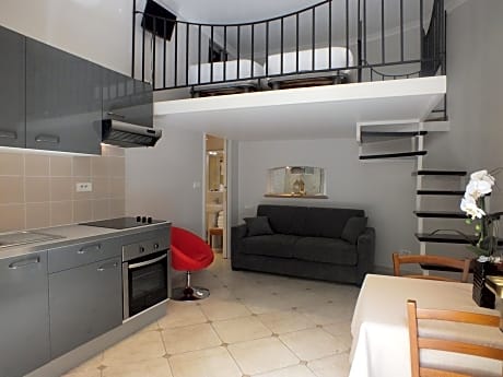 Studio - Split Level