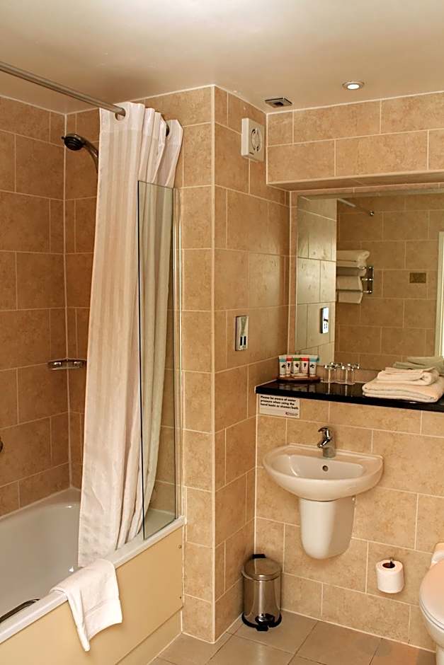 The Legacy Rose & Crown Hotel