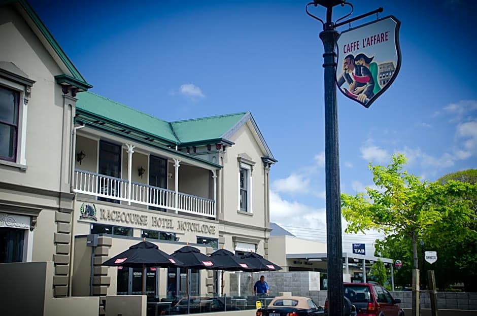 Racecourse Hotel and Motor Lodge