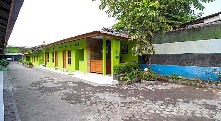 RedDoorz @ Jalan Parangtritis