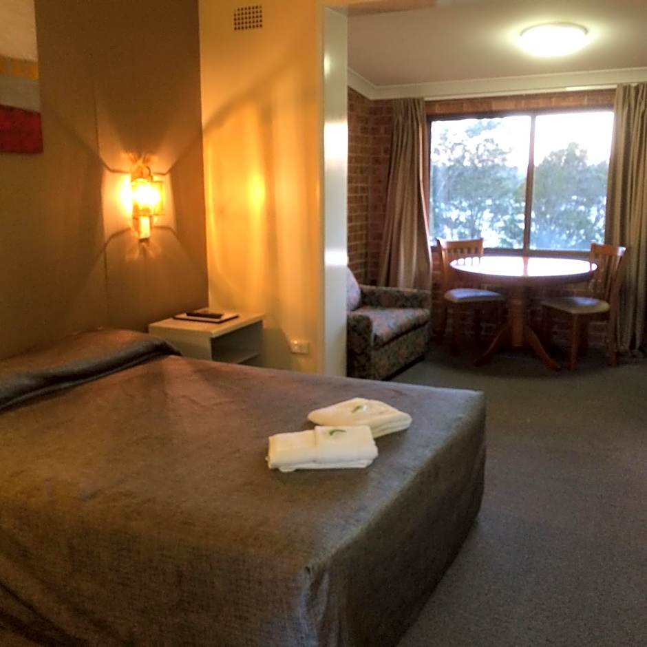 Riverview Motor Inn
