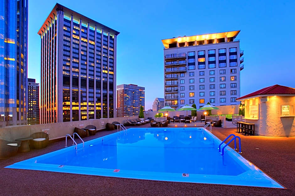 The Colonnade Hotel