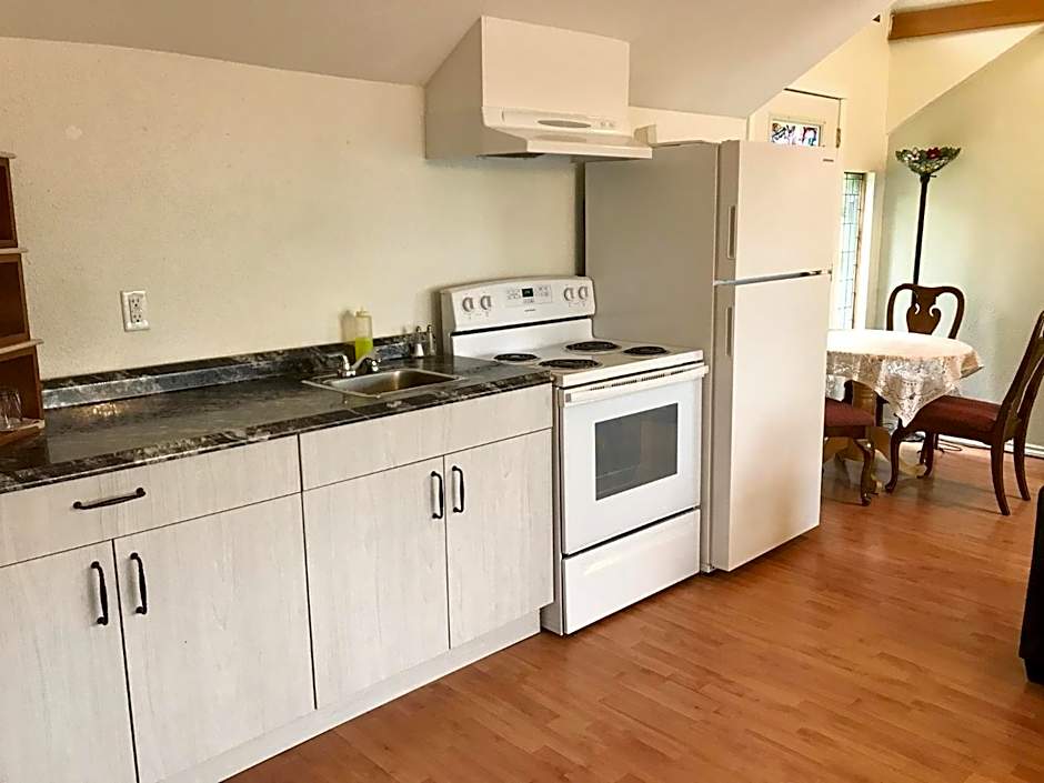 The Surf Lodge and Pub