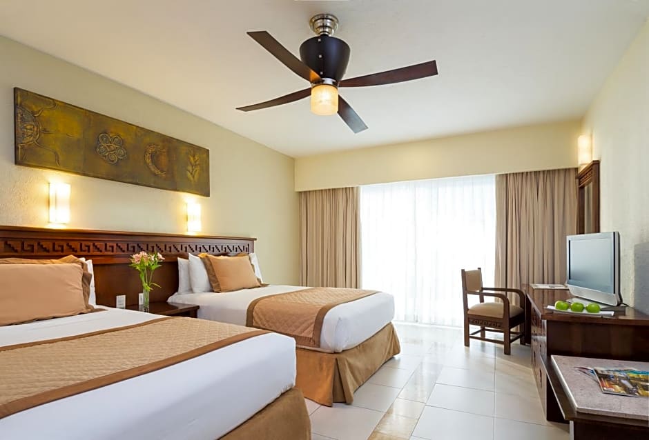 Blue Bay Grand Esmeralda - All Inclusive