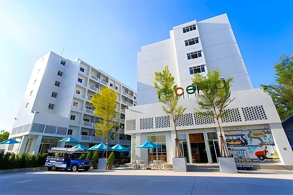 Recenta Suite Phuket Suanluang