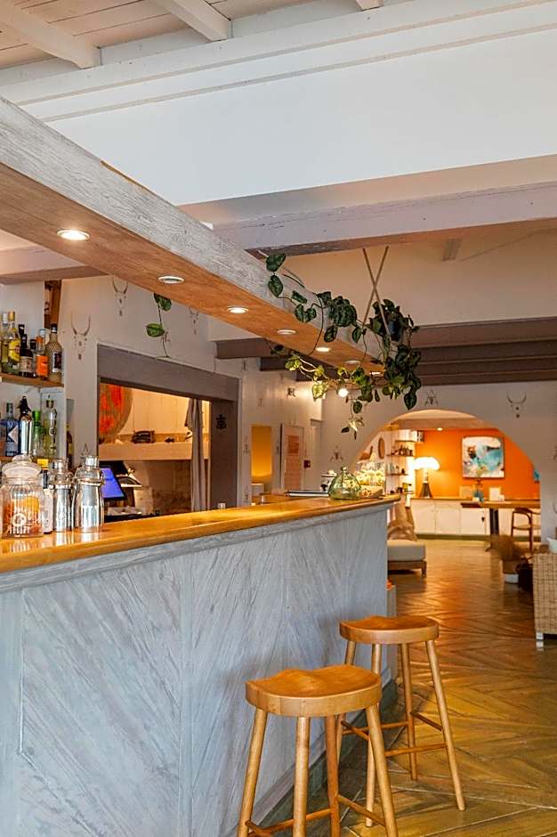 Hotel Restaurant Les Arnelles