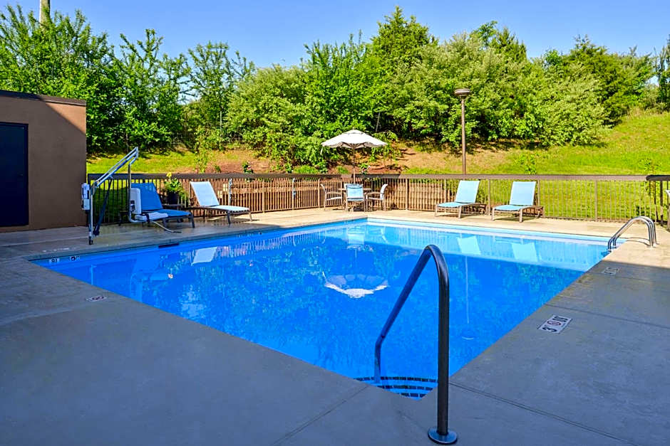 Hampton Inn Staunton