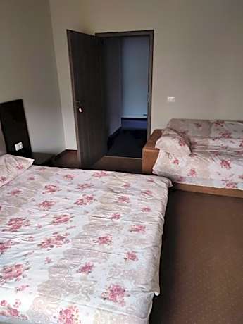 Quadruple Room with Private Bathroom