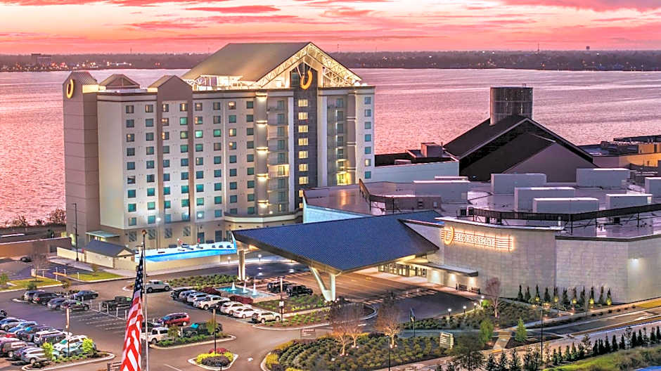 Horseshoe Lake Charles - A Caesars Rewards Destination
