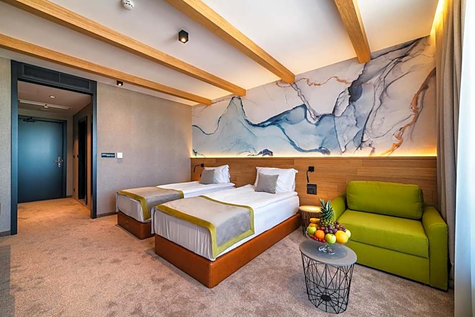 Zdjęcie 1 z 7 — 1 Double Bed or 2 Beds