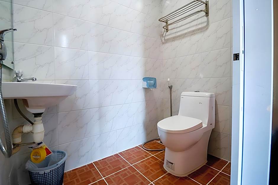 RedDoorz Plus near DC Mall Batam