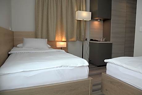 Twin Room with Balcony and Sea View