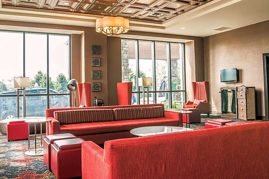 Shoreline Inn & Conference Center, an Ascend Collection Hotel