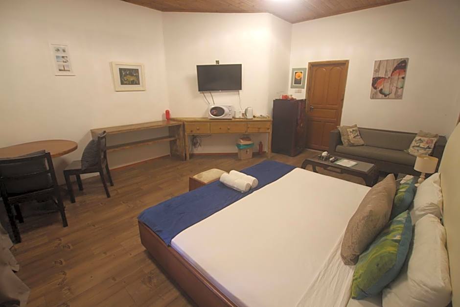 Castaway Lodge