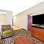La Quinta Inn & Suites by Wyndham Midwest City - Tinker AFB