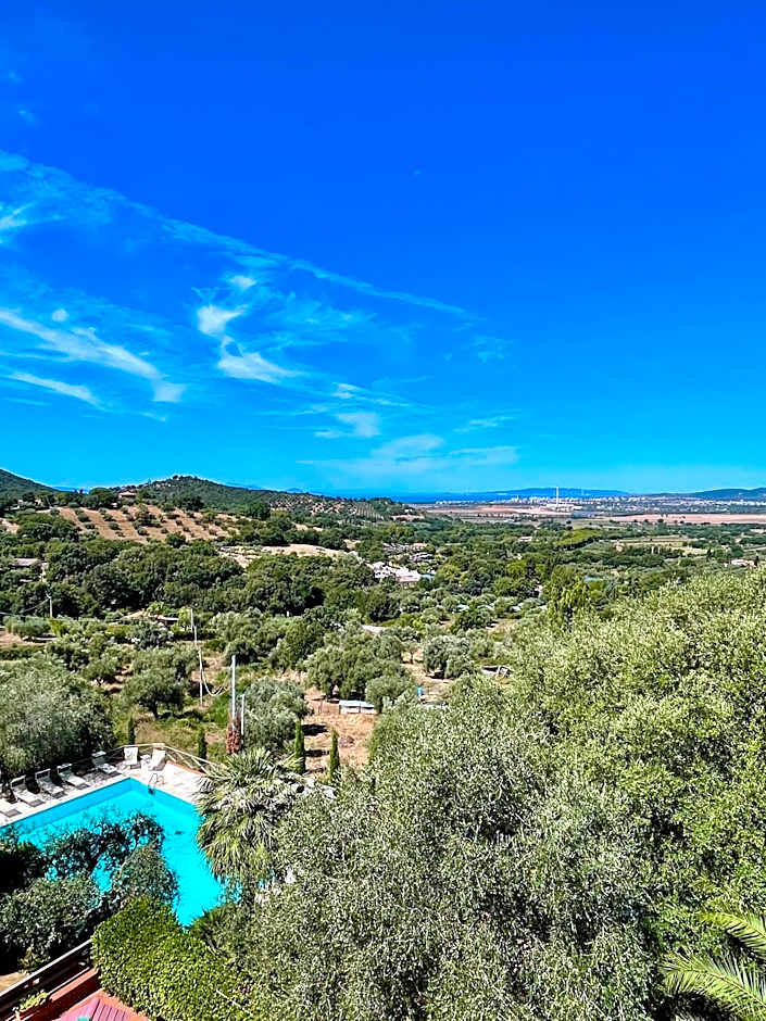 Madonna del Poggio B&B