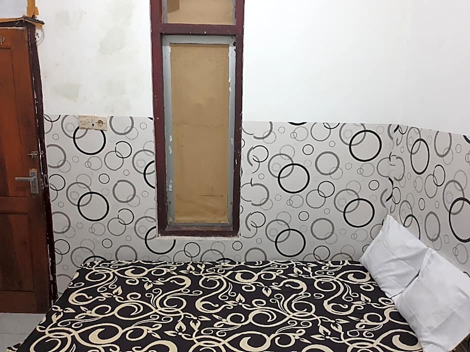 OYO Life 92622 Jatiluhur Kost Syariah