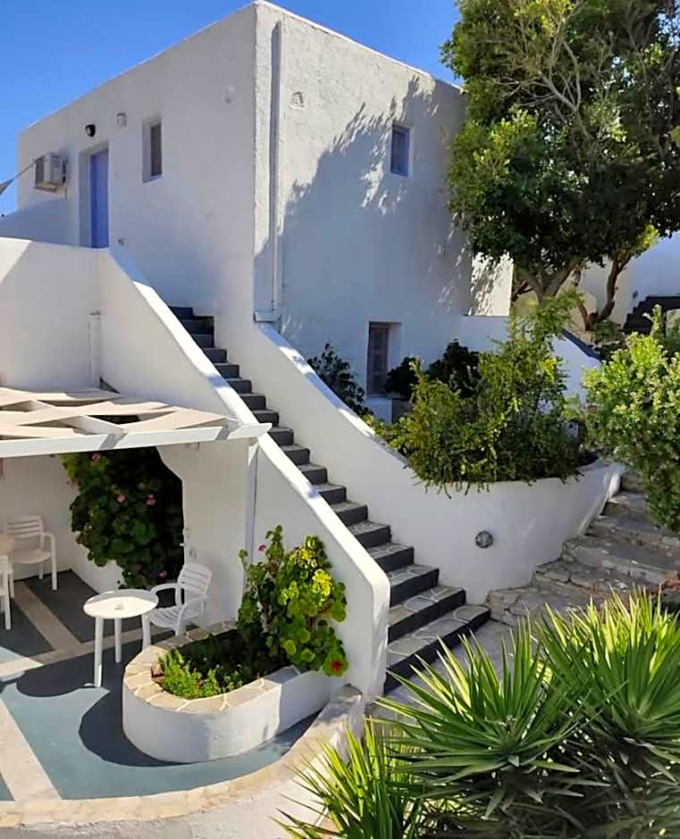 Porto Sikinos Hotel