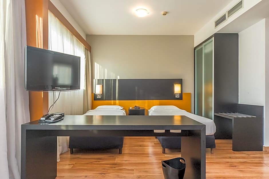 Paraiso Suites by Charlie