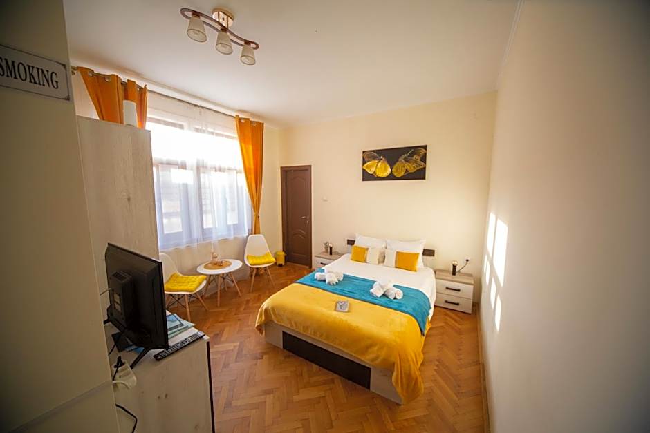 Happy Mood Apartments