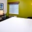 Holiday Inn Express Wixom