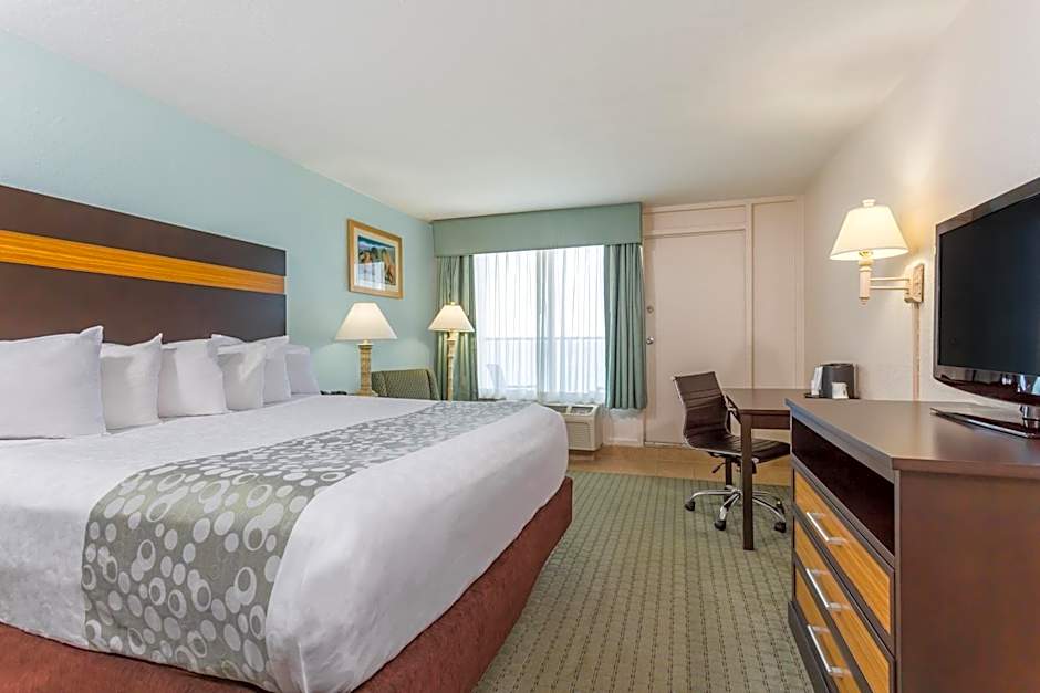 Ramada Plaza by Wyndham Nags Head Oceanfront