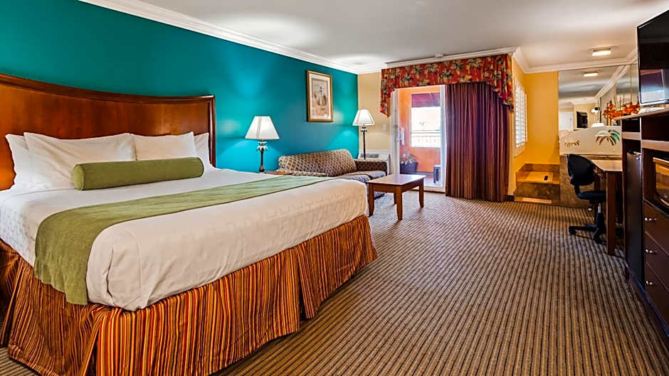 Best Western Harbour Inn & Suites Huntington - Sunset Beach