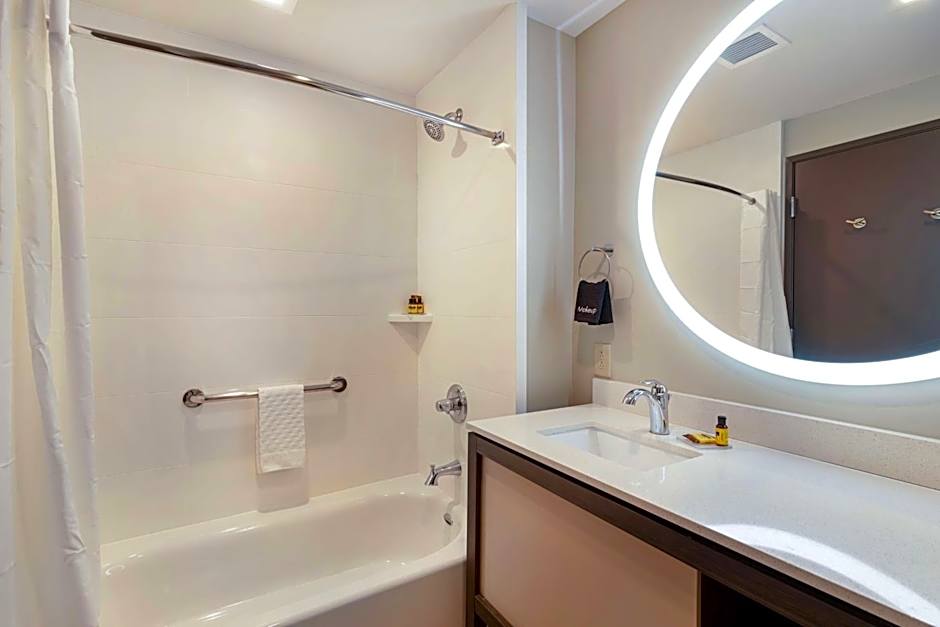 Best Western Plus Executive Residency Rigby's Water World Hotel