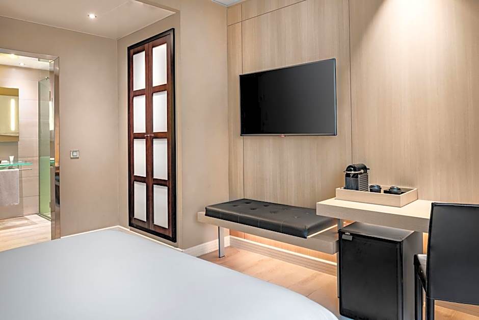 AC Hotel by Marriott Irla