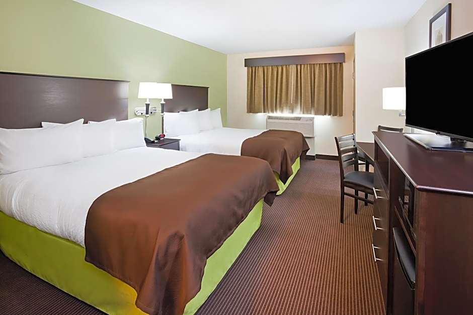 Photo 1 of 5 of Deluxe 2 Queen Beds