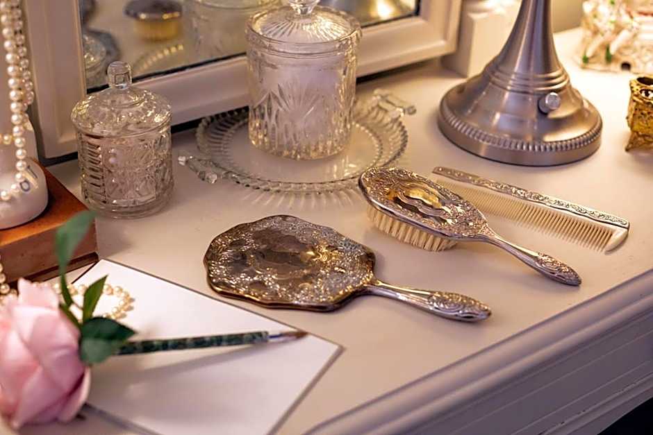 South Broadway Manor B&B - Near Fallingwater, Ohiopyle State Park, Hiking & Biking trails GAP