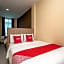 OYO 44078 The Island Hotel