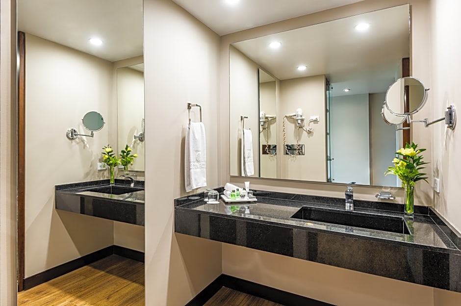 NH Collection Bogota WTC Royal