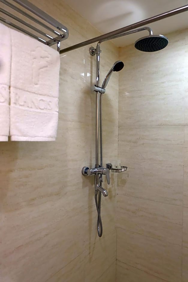 Prince Plaza Ii Condotel