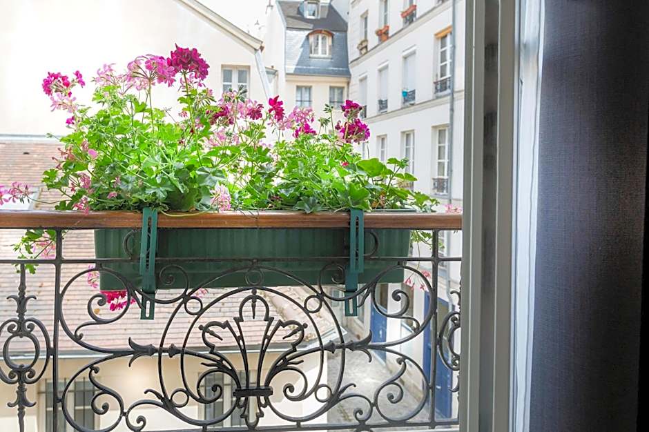 Hôtel Jeanne d'Arc Le Marais