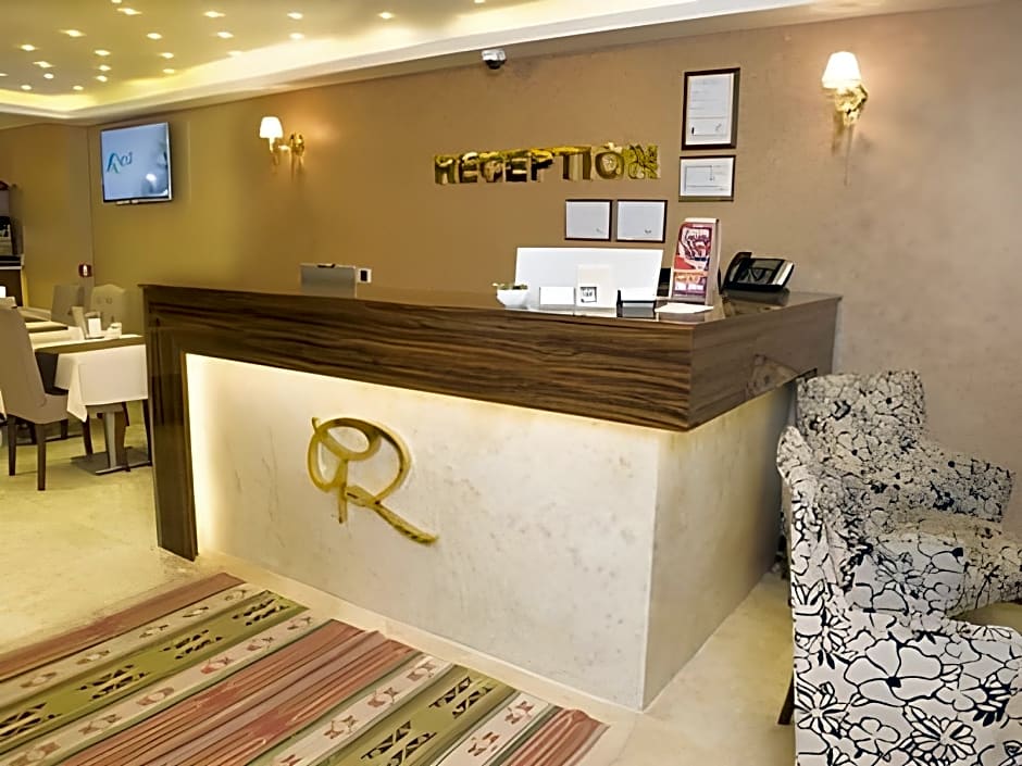 Golden Rain Hotel Old City