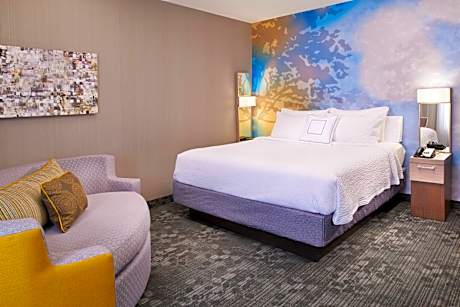 King Room with Sofa Bed and Adapted Tub - Mobility and Hearing Accessible