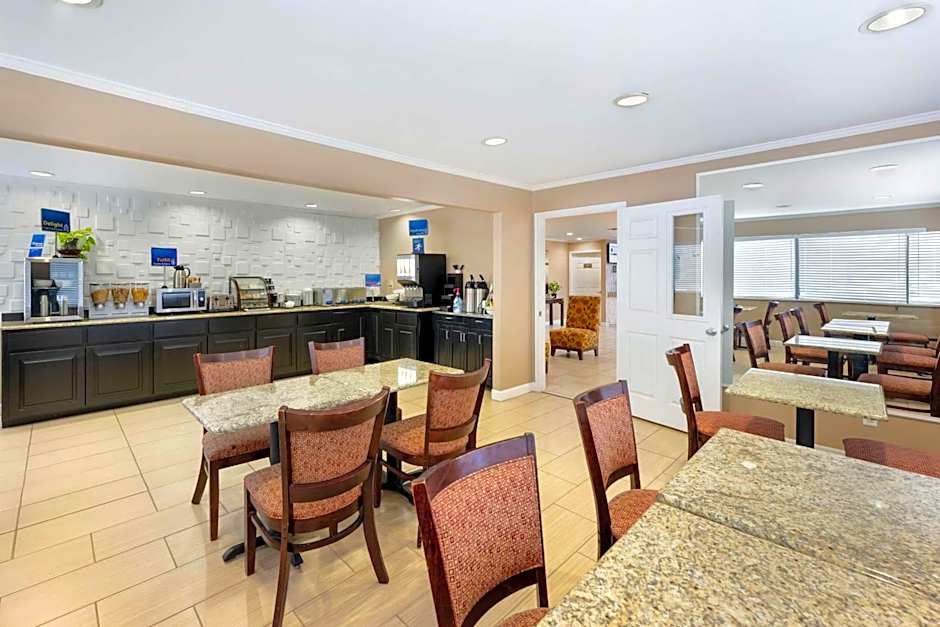 Best Western Snyder Inn