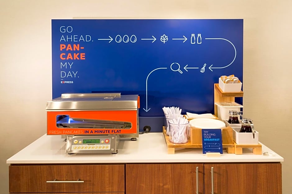 Holiday Inn Express & Suites Seattle South - Tukwila By IHG