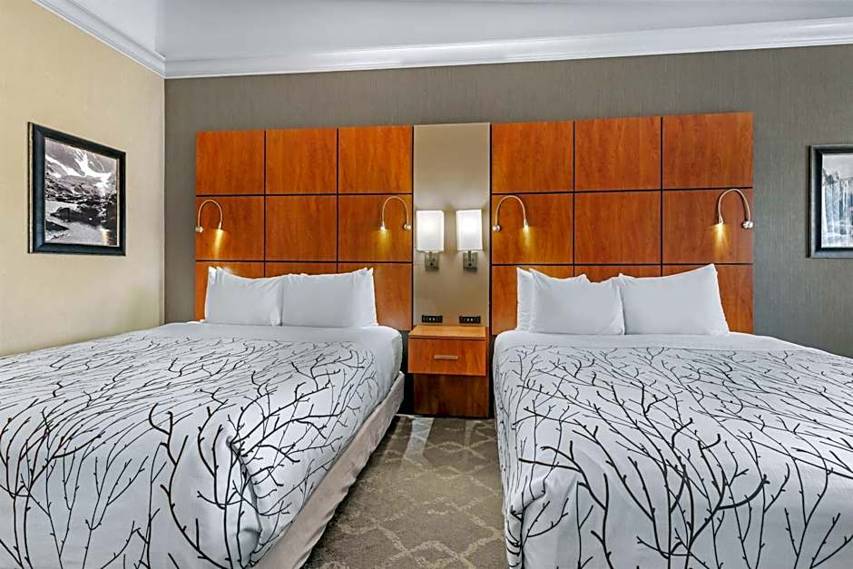 Best Western Plus Silver Saddle Inn